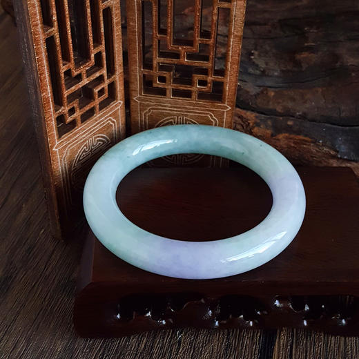 【天然正品】天然收藏级细腻无纹裂圆条春彩紫罗兰飘蓝花糯种58号翡翠手镯010725AH30 商品图7