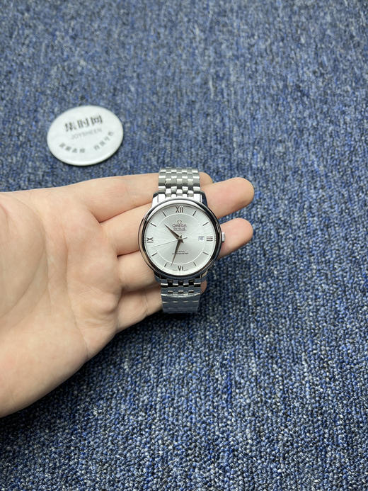 OMEGA 欧米茄碟飞系列 蝶飞 男士腕表
搭载进口西铁城 商品图0