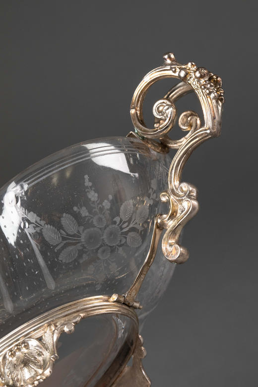 独角鹿西洋古董1880年代法国出品路易十五风格卷叶纹镀银精雕装饰花卉主题蚀刻水晶双耳果盘套件 商品图7