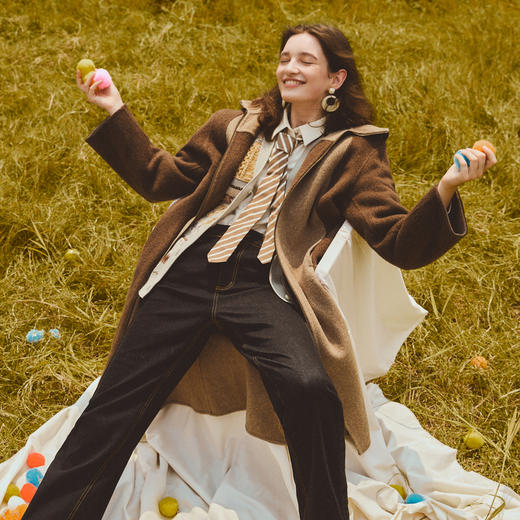 谜底拼接式大衣长袖2025年冬季新品轻暖柔软异色拼接女254MD1714 商品图2