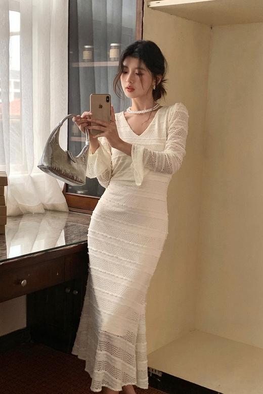 SIA SAYLOR 法式浪漫V领鱼尾裙摆喇叭袖连衣裙 21524 商品图6