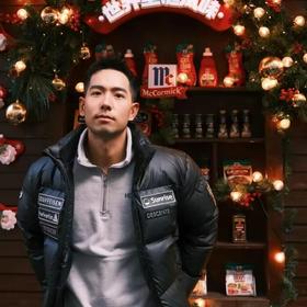 迪桑特15D牛奶皮Pu字母微标印花图案立领羽绒服