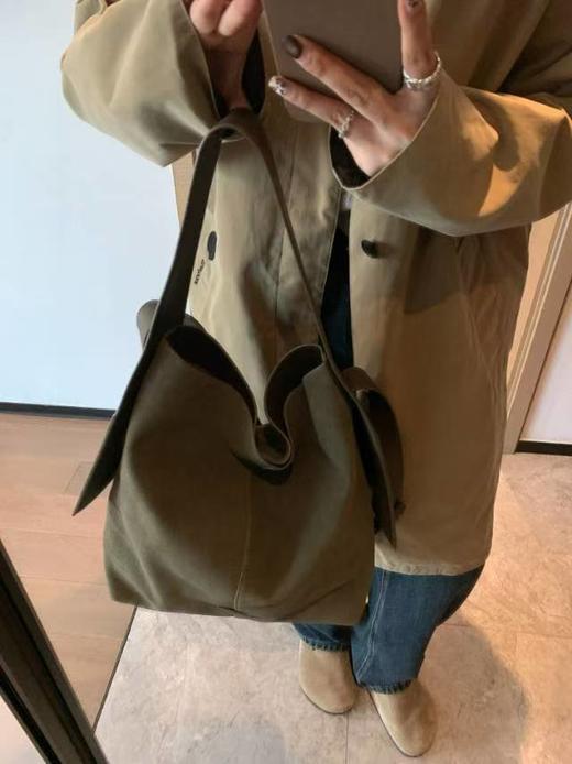 山下有松麂皮绒挂耳托特包 商品图5