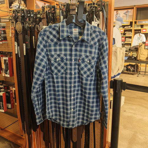 Levi’s/李维斯 男士春秋纯棉经典西部风双口袋格纹尖领长袖衬衫 商品图1