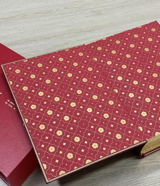 【全图绣像巨人版】《红楼梦》暗红色荷兰进口漆布，书口三面鎏金+激光雕刻+内文无酸纸 商品图8