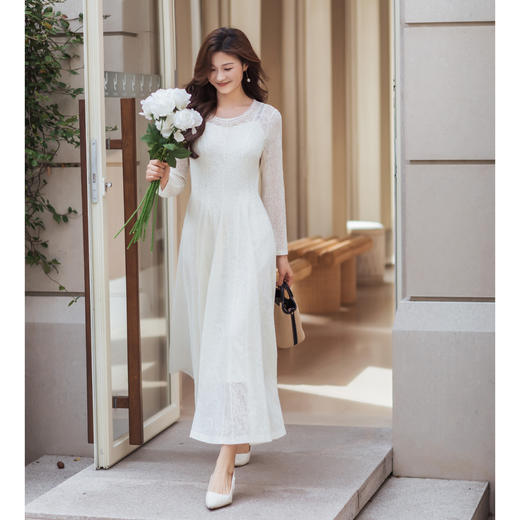 【林栖设计小店】（现货）【林栖推荐】（配可拆卸仿珍珠领）法式蕾丝手工镂空花边长袖毛衣针织连衣裙N1961290 商品图1