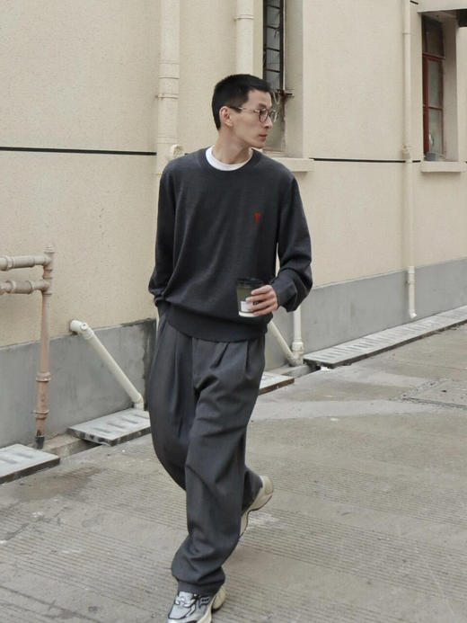 【秒杀价已调 直接拍】AMI PARIS 经典 爱心刺绣 羊毛针织 美丽诺羊毛衫 可贴身 不扎 商品图8