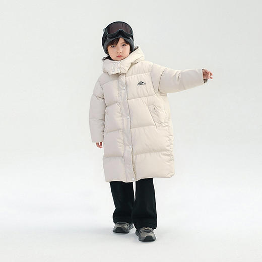 【保暖服饰丨吾家儿童长款字母保暖棉服 】130-170码可选，防风帽设计，轻松包裹整个脸部，抵御寒风，双向拉链出行方便自由，口袋宽敞收纳方便，版型宽松，可包容多种身材 商品图3