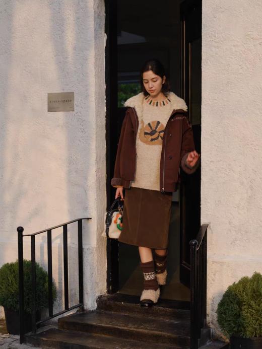 heris/H54107/蓬松羊羔毛内胆 花簇藤蔓刺绣 浆果紫立领花苞派克棉服 商品图4