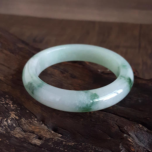 【天然正品】A货翡翠天然正桩细腻无纹裂飘蓝花糯冰种55.5号翡翠手镯55.5号（皆取最大值）女士230325AH06 商品图4