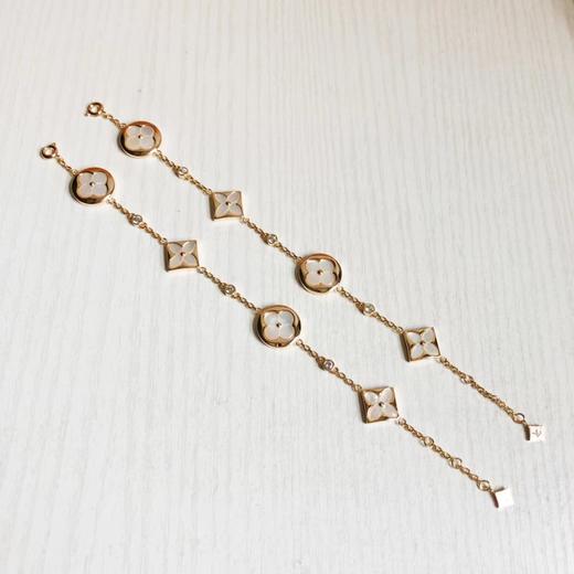 D111919老花白贝母Monogram四叶草造型四花手链 商品图3