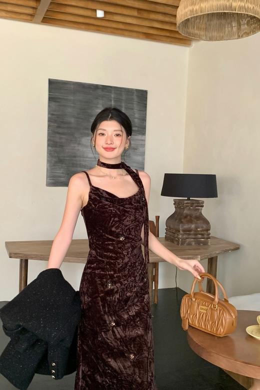 SIA SAYLOR 高级感礼服丝绒飘带荡领吊带连衣裙 21625 商品图7