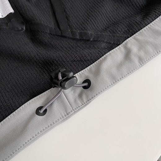 【秒杀价已调 直接拍】HELLY HANSEN 情侣 中性 户外 防泼水外套软壳冲锋衣 商品图12