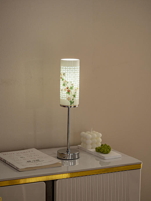 富玉陶瓷 · 景德镇玲珑瓷 甜莓香槟灯氛围卧室床头台灯温馨装饰生日礼物 商品图2