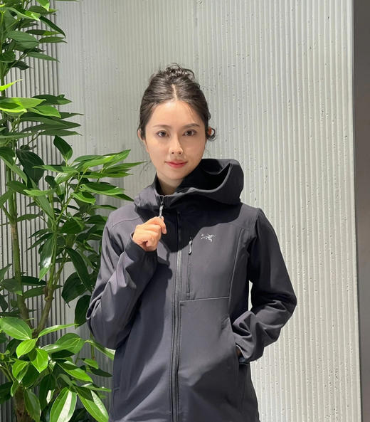 原单鸟家GAMMA HEAVYWEIGHT系列加绒女士连帽软壳夹克111901 商品图7