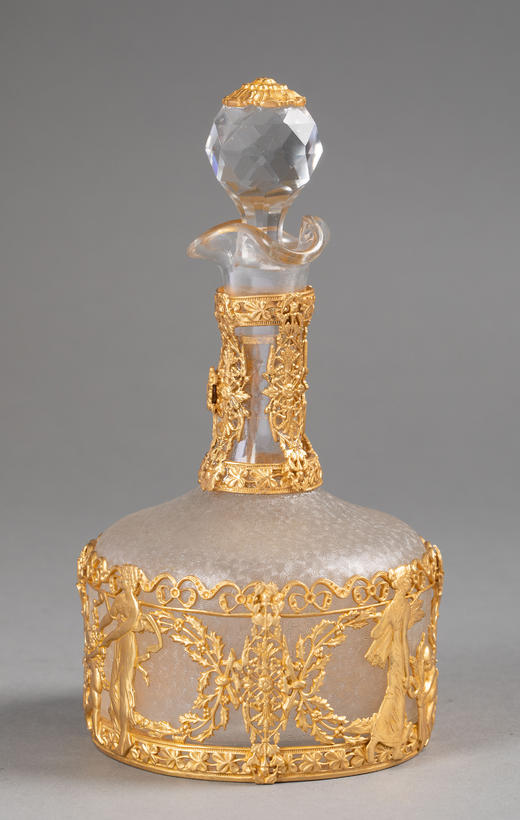 独角鹿西洋古董19世纪法国出品花卉女神与火炬天使主题铜鎏金精雕装饰波纹水晶瓶一对 商品图2