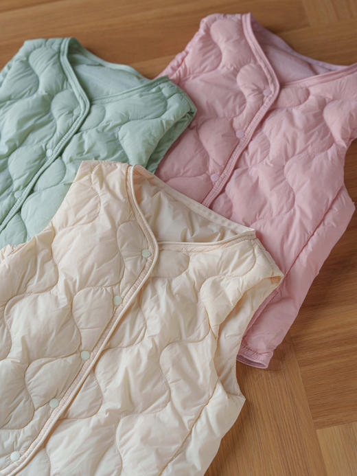 超级大捡漏❗️降温刚需❗️79元抢【HASHOS儿童葫芦花羽绒服/马甲】轻盈柔软超保暖❗️可单穿可内搭❗️✅90%白鸭绒填充  ✅四层防绒内胆设计，不跑绒 商品图1