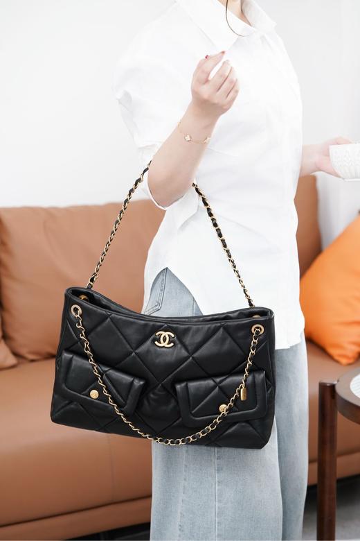 𝐂𝐡𝐚𝐧𝐞𝐥 𝟐𝟓𝐤 𝐇𝐨𝐛𝐨购物袋  黑金羊皮 商品图3