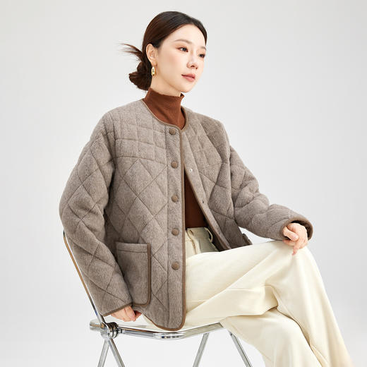 QS高级感时髦圆领长袖鹅绒服外套女秋冬新款2025菱形格百搭上衣7258 商品图3