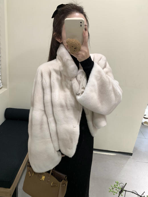 Read Nameless /很年轻的一款水貂+黑色加绒鱼尾裙 2025/11/20 商品图8