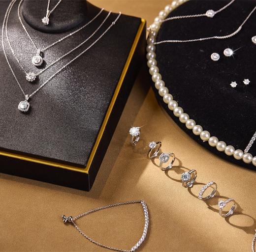 【2件-20】G.C珠宝GLORY CASE莫桑钻首饰系列 项链戒指手链套装 礼盒装带证书 合成碳硅石 强火彩！ 商品图1