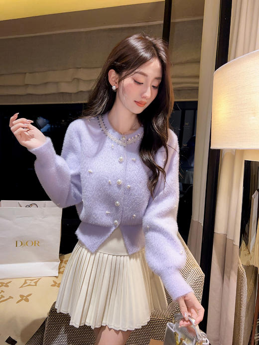 张心子【降温周刊】圆领厚实毛绒满珠水貂毛开衫外套 U2511082 商品图8