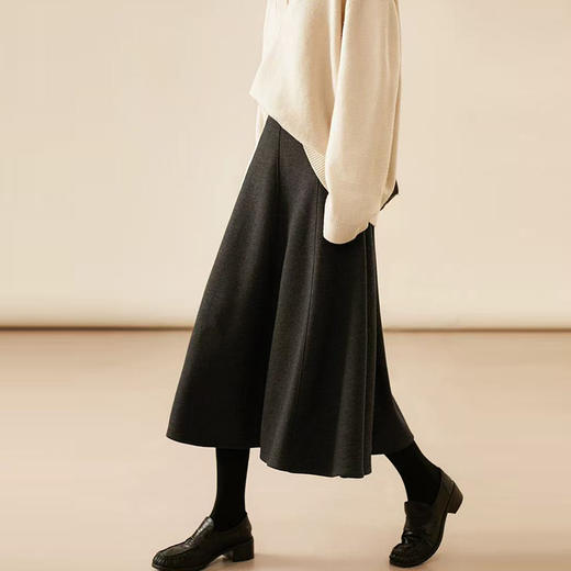 【云优选】法式优雅  QingFan 加厚羊毛蚕丝赫本风半身裙 高品质八片立体裁剪 手感软糯 温暖舒适（72小时发货，介意慎拍） 商品图3