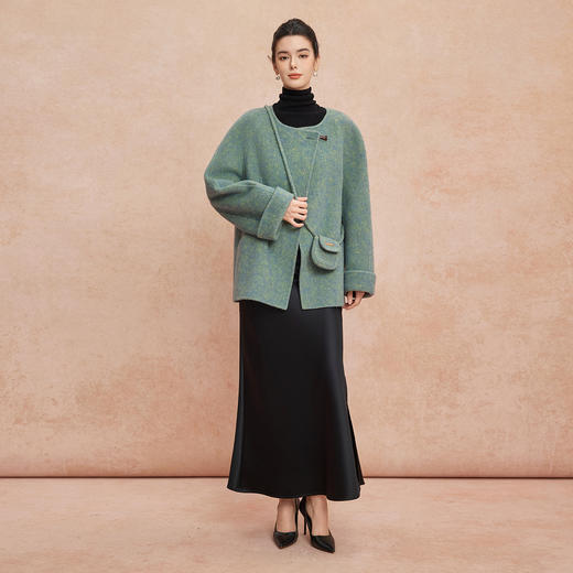 QH914斯尔丽2025新款轻薄滑爽软糯韩版宽松时尚配口红包大衣 商品图7