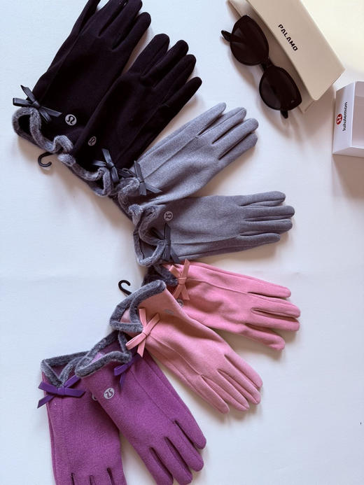 独家稀缺货lulu蝴蝶结鹿皮绒保暖防风手套 商品图2