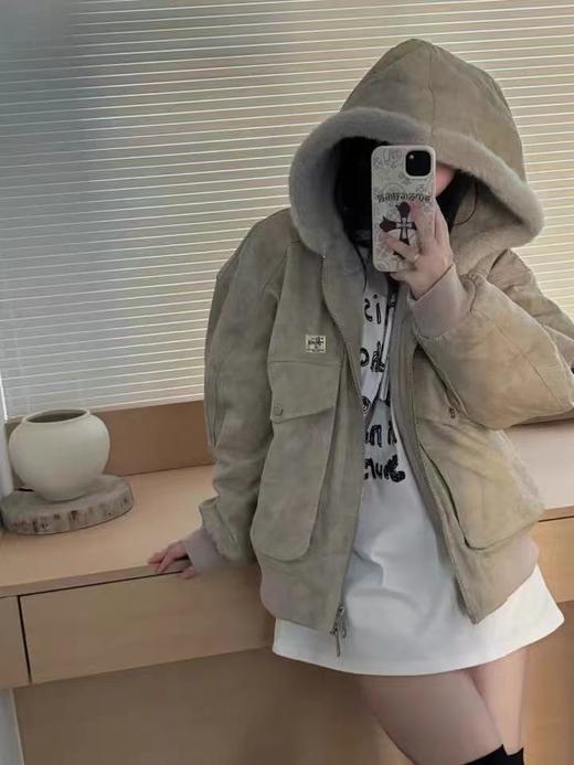 D111943早冬复古大理石纹座山雕连帽棉服 商品图4