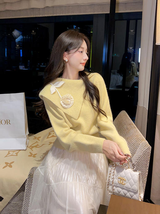 张心子【花蔓千金】秋冬厚实立体花朵翻领毛衣 U2511075 商品图10