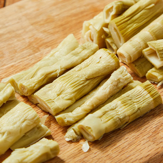 【临安美食】天目扁尖笋，选用高山新生笋的嫩尖，多道工序精心加工，锁住笋干的鲜味。 商品图2