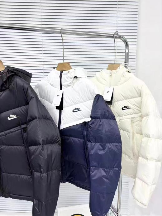 D111975休闲运动保暖短款连帽羽绒服外套 商品图1