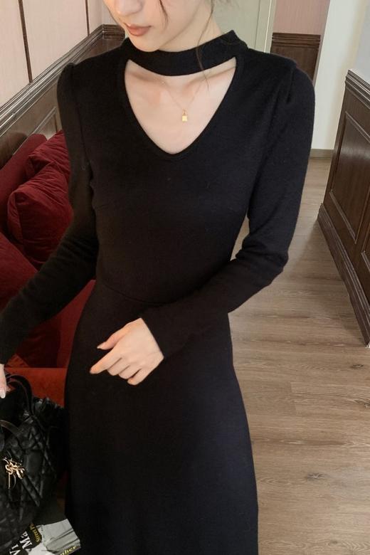 SIA SAYLOR 法式浪漫蕾丝拼接露背黑色连衣裙 21620 商品图8