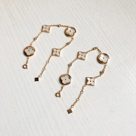 D111919老花白贝母Monogram四叶草造型四花手链 商品图4