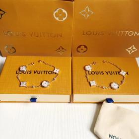 D111919老花白贝母Monogram四叶草造型四花手链