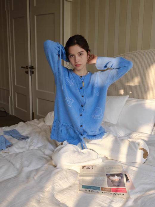 heris/H54104/周末早餐刺绣 镂空钩花下摆 抽绳多穿羊驼羊毛毛衣开衫 商品图1