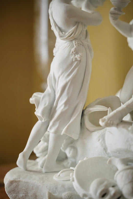 独角鹿西洋古董19世纪末20世纪初法国出品古典人物主题素胎瓷群雕作品《酒神的凯旋》 商品图8