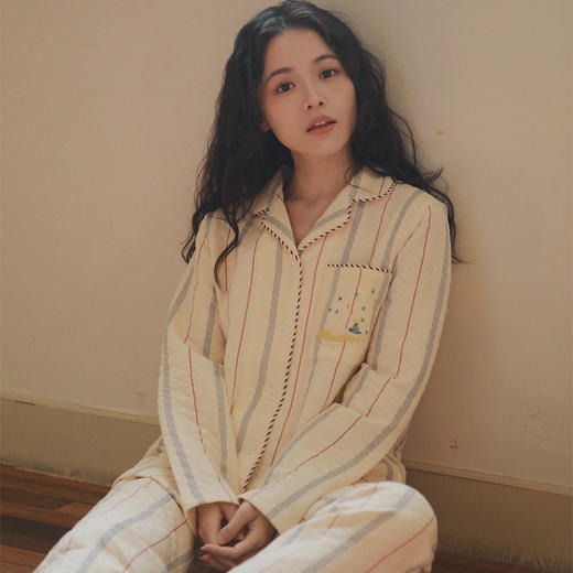 三层空气棉~情侣款空气棉睡衣女士薄夹棉秋冬情侣套装小王子刺绣野兽家居服 商品图0