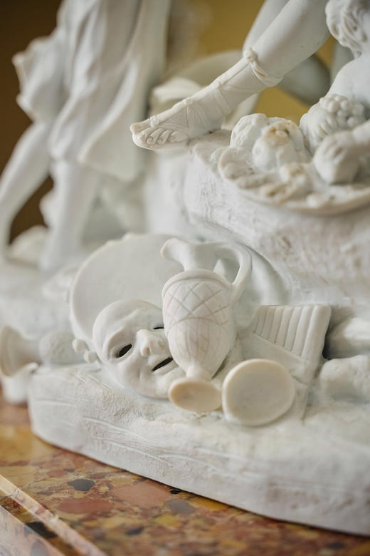 独角鹿西洋古董19世纪末20世纪初法国出品古典人物主题素胎瓷群雕作品《酒神的凯旋》 商品图4