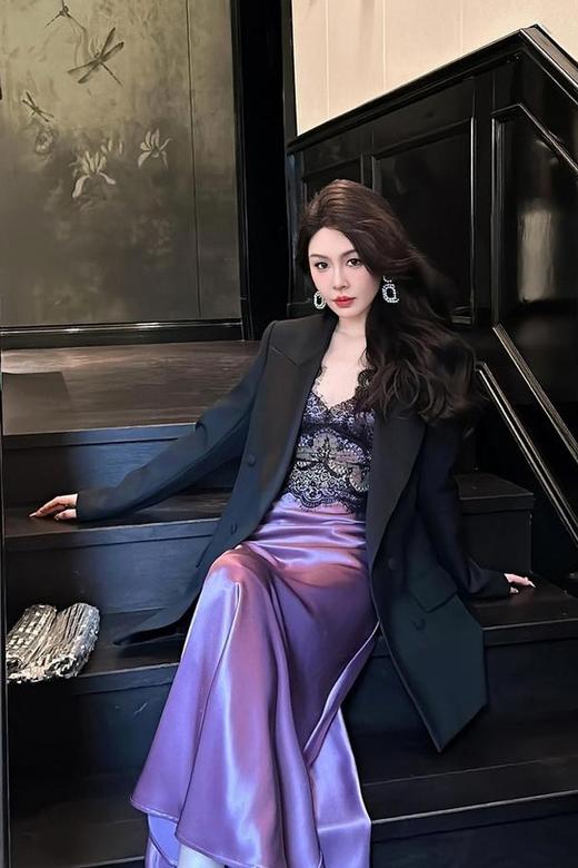 ELLA JADE 法式气质醋酸缎面垂坠感高腰半裙 21618 商品图4