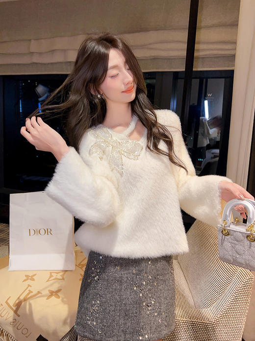 张心子【雾冬百利甜】保暖亮片水貂毛毛衣上衣 U2511068 商品图11