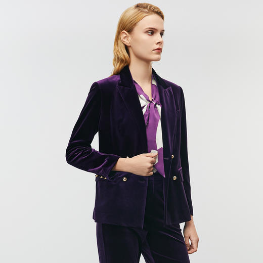 EITIE爱特爱秋季新款高级感复古丝绒休闲挺括修身西装外套7903613 商品图2