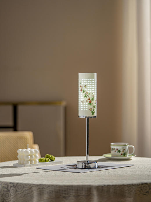 富玉陶瓷 · 景德镇玲珑瓷 甜莓香槟灯氛围卧室床头台灯温馨装饰生日礼物 商品图1