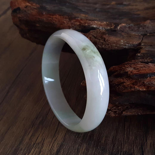 【天然正品】A货翡翠天然细腻春彩糯种58.5号贵妃翡翠手镯58.5号（皆取最大值）女士230325AH44特价：880元 商品图2