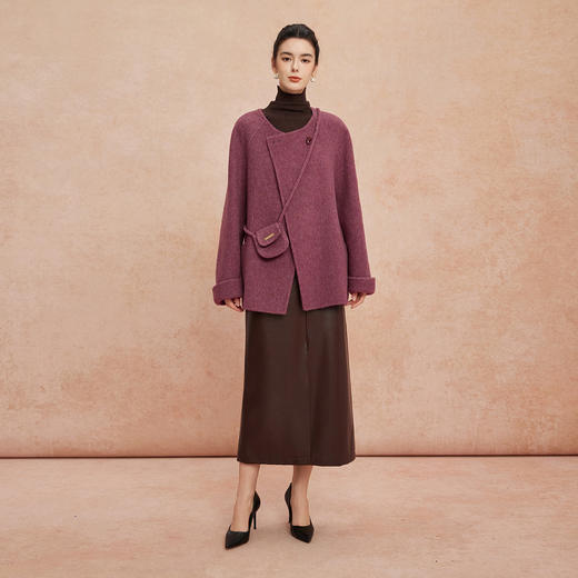 QH914斯尔丽2025新款轻薄滑爽软糯韩版宽松时尚配口红包大衣 商品图3