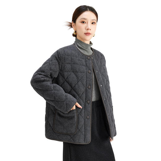 QS高级感时髦圆领长袖鹅绒服外套女秋冬新款2025菱形格百搭上衣7260 商品图4