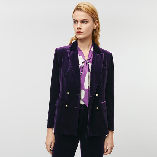 EITIE爱特爱秋季新款高级感复古丝绒休闲挺括修身西装外套7903613 商品图3