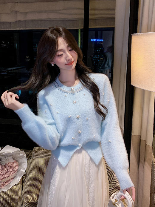 张心子【降温周刊】圆领厚实毛绒满珠水貂毛开衫外套 U2511082 商品图10