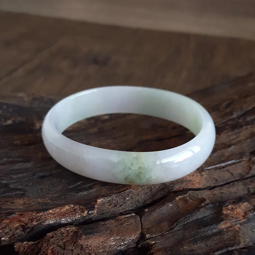 【天然正品】A货翡翠天然细腻春彩糯种58.5号贵妃翡翠手镯58.5号（皆取最大值）女士230325AH44特价：880元 商品图6